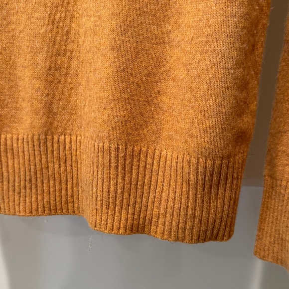 J. Crew Men's Crewneck Sweater in Warm Orange - Picture 5 of 5